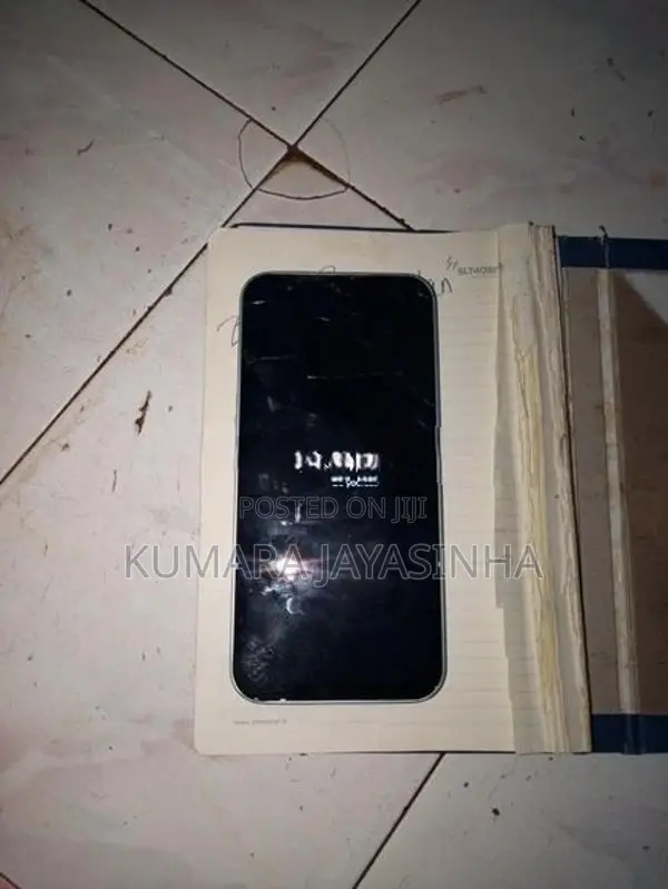 ZTE nubia V8 (Used)