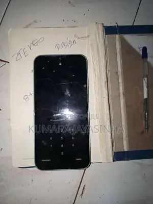 ZTE nubia V8 (Used)
