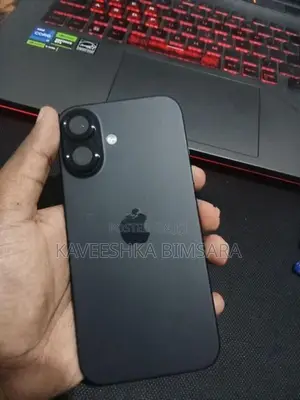Apple iPhone 16 (Used)
