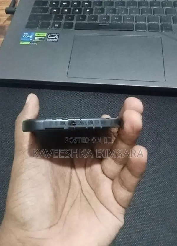 Apple iPhone 16 (Used)