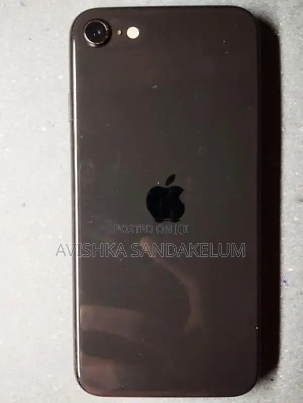 Apple iPhone SE 2 (Used)