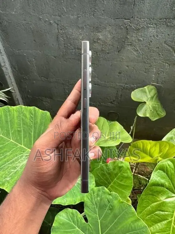 Samsung Galaxy S24 Ultra (Used)