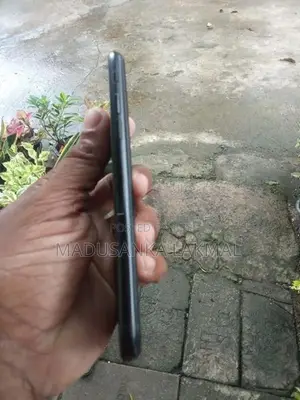 Apple iPhone 7 (Used)