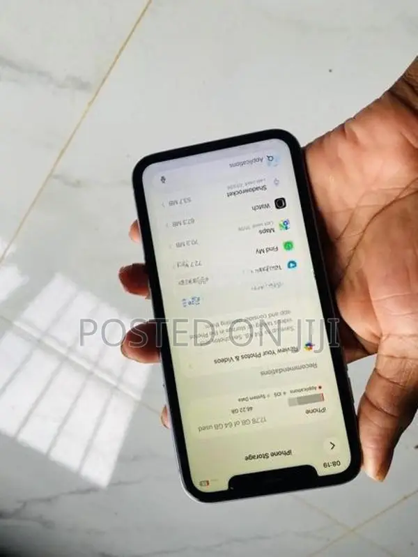 Apple iPhone 11 (Used)
