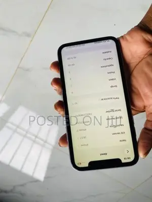 Apple iPhone 11 (Used)