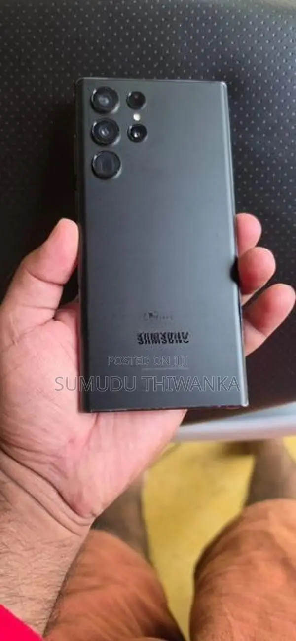 Samsung Galaxy S22 (Used)