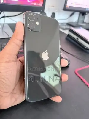 Apple iPhone 11 (Used)