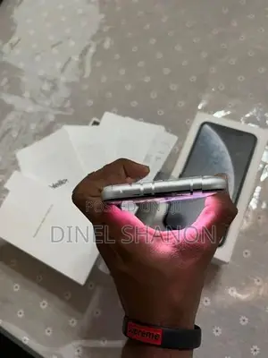 Apple iPhone XR (Used)