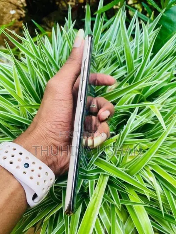 Samsung Galaxy S10 (Used)