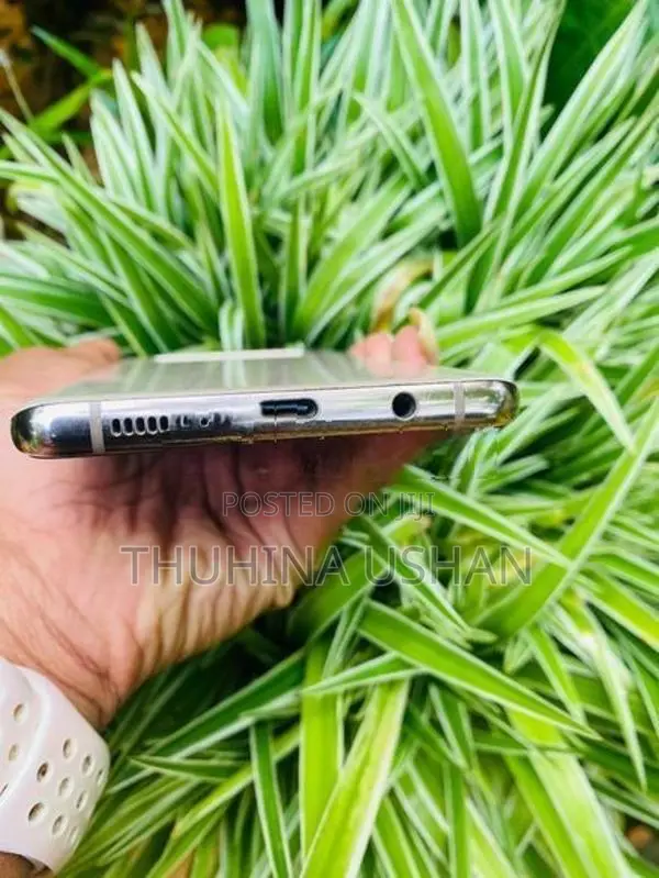 Samsung Galaxy S10 (Used)