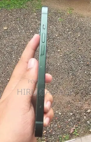 Apple iPhone 13 (Used)
