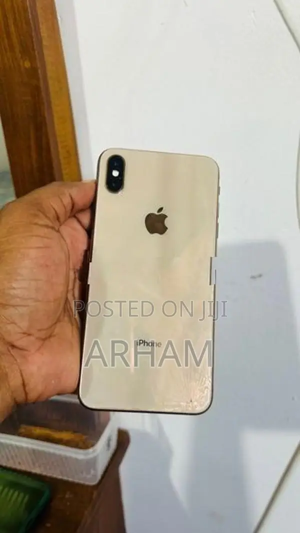 Apple iPhone XS Max (Used)