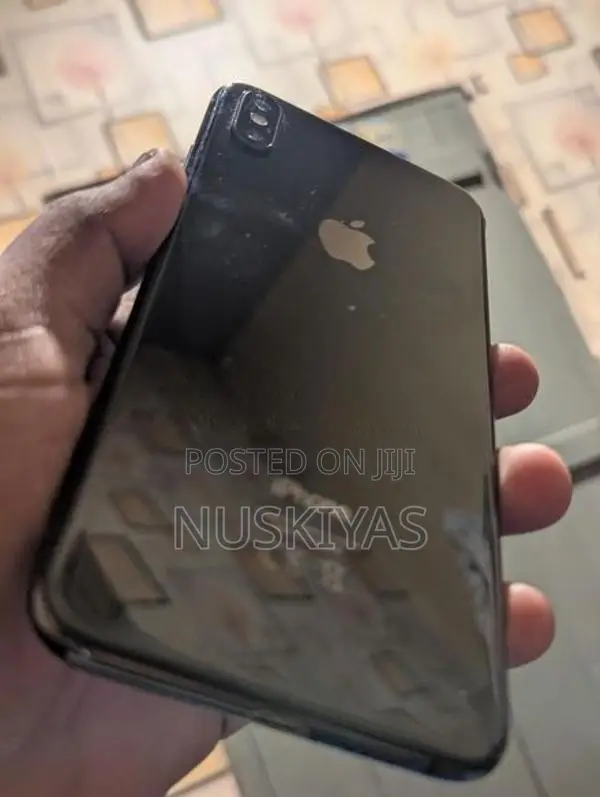 Apple iPhone XS Max (Used)