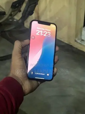 Apple iPhone 12 (Used)