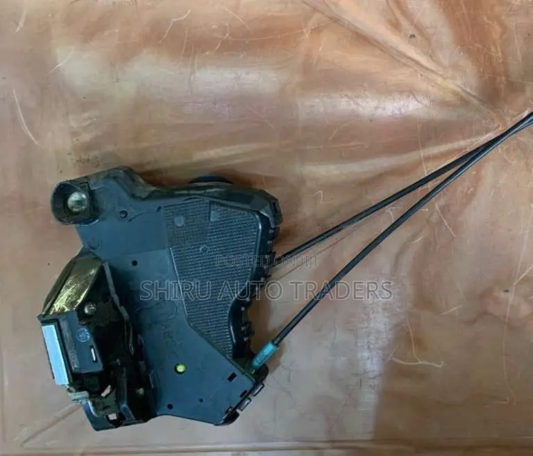 Toyota passo kgc10 right side door actuator for Car