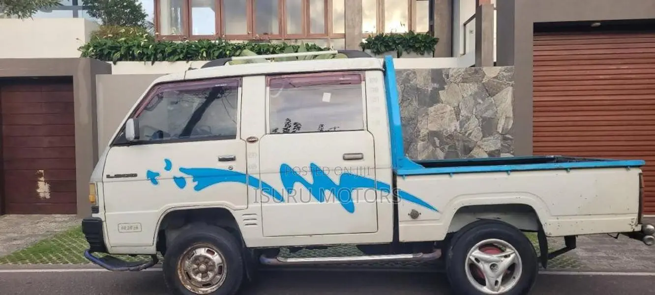 Mitsubishi Crow Cab 1982 Crew Cab (Used)
