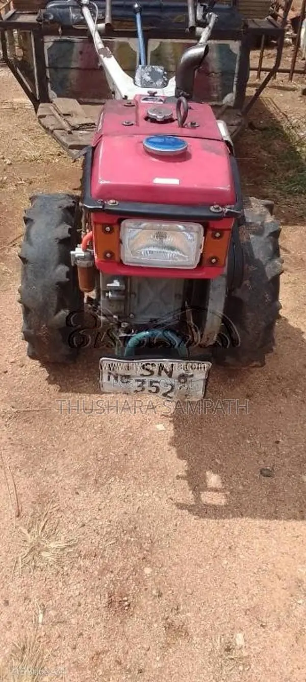 Kubota RV80 2015 Tractor (Used)