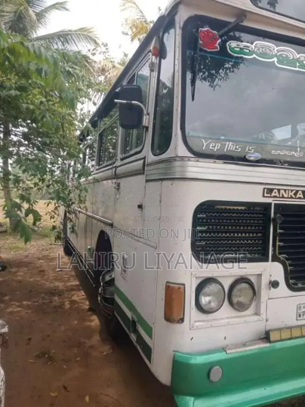 Ashok-Leyland Viking 2005 Bus (Used)
