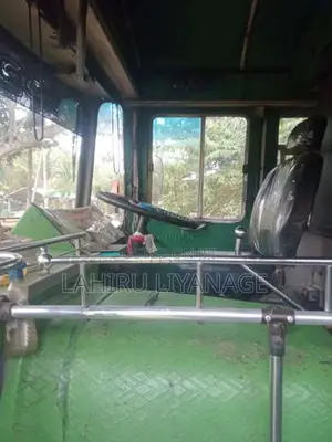 Ashok-Leyland Viking 2005 Bus (Used)