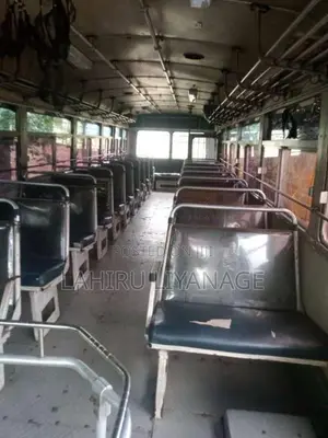 Ashok-Leyland Viking 2005 Bus (Used)