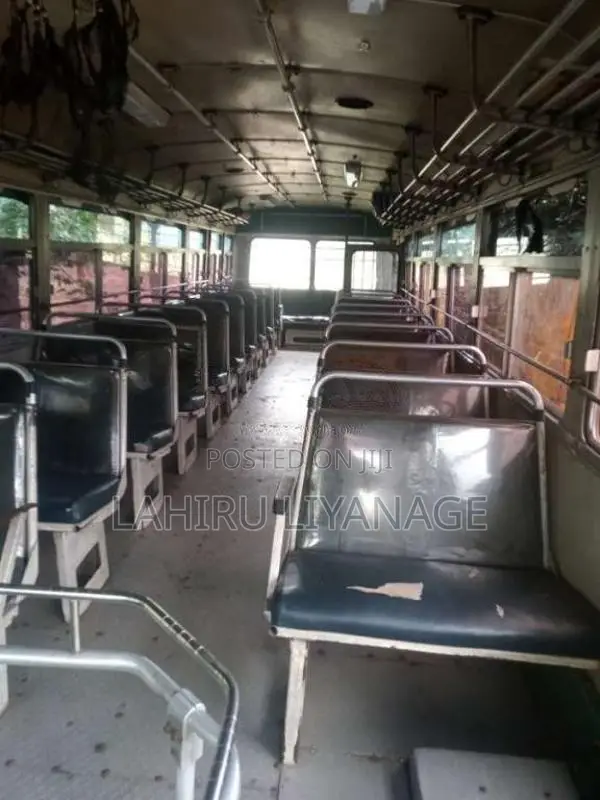 Ashok-Leyland Viking 2005 Bus (Used)