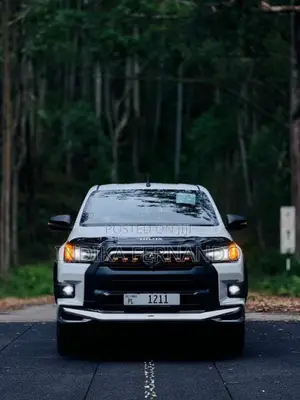 Toyota Hilux Rocco 2025 Pickup (Used)