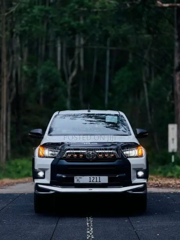 Toyota Hilux Rocco 2025 Pickup (Used)