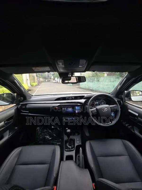 Toyota Hilux Rocco 2025 Pickup (Used)
