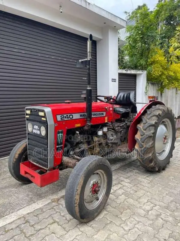 Massey-Ferguson 240 1990 Tractor (Used)