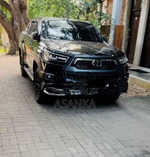 Toyota Hilux Rocco 2025 Pickup (Used)