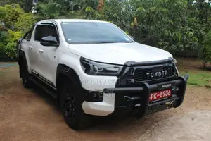 Toyota Hilux 2023 Pickup (Used)