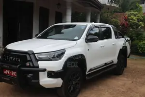 Toyota Hilux 2023 Pickup (Used)