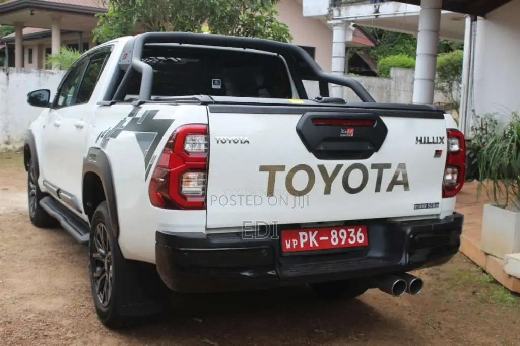 Toyota Hilux 2023 Pickup (Used)