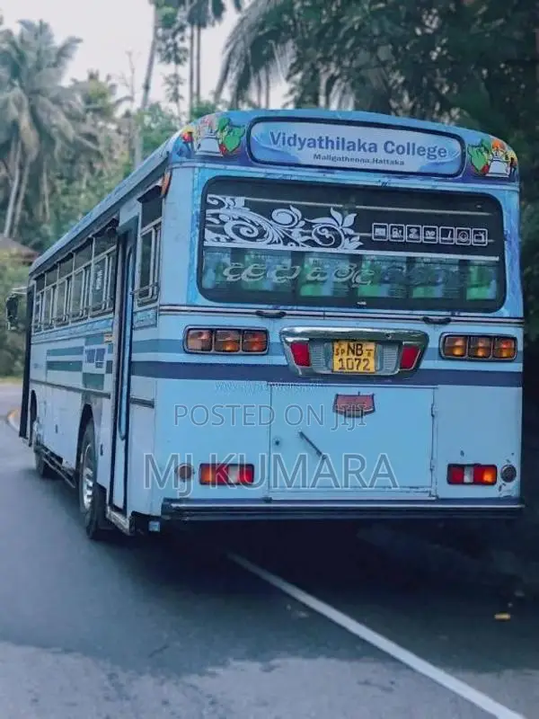 Ashok-Leyland Viking 2011 Bus (Used)