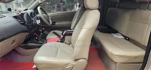 Toyota Hilux 2010 Pickup (Used)