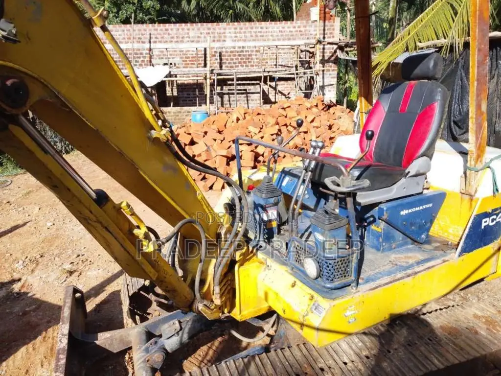 Komatsu PC 40 2014 Heavy-Duty (Used)