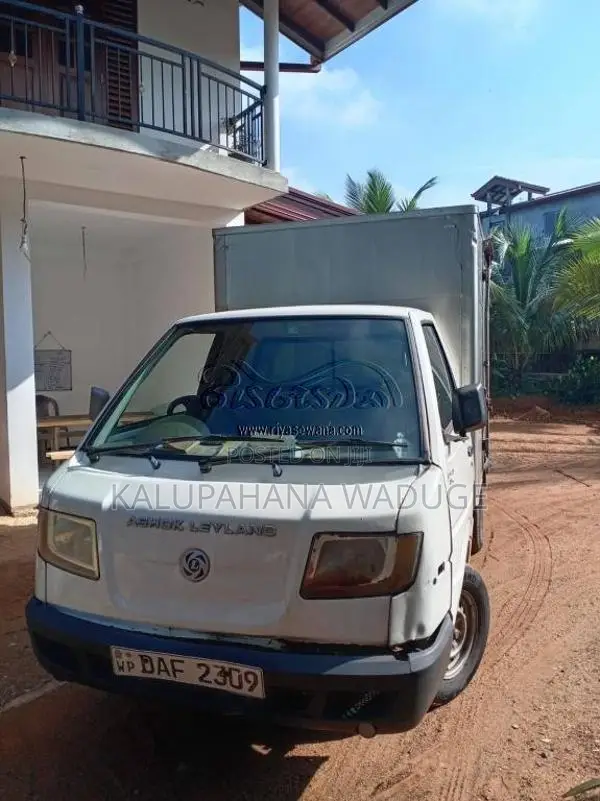 Ashok-Leyland Dost 2015 Lorry (Used)