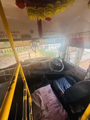 Ashok-Leyland Leyland 2014 Bus (Used)