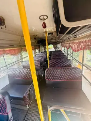 Ashok-Leyland Leyland 2014 Bus (Used)