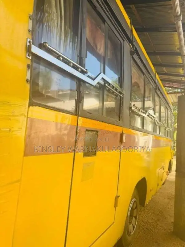 Ashok-Leyland Leyland 2014 Bus (Used)