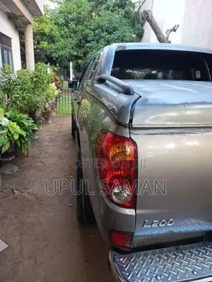 Mitsubishi L200 2013 Pickup (Used)