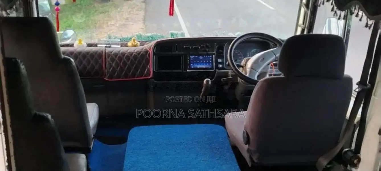 Mitsubishi Rosa 1990 Bus (Used)
