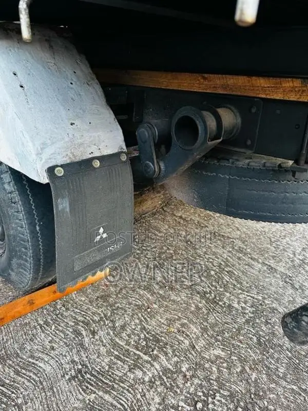 Mitsubishi Canter 1988 Lorry (Used)