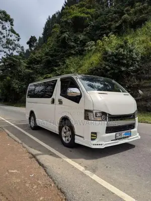 Toyota KDH 2007 Van (Used)