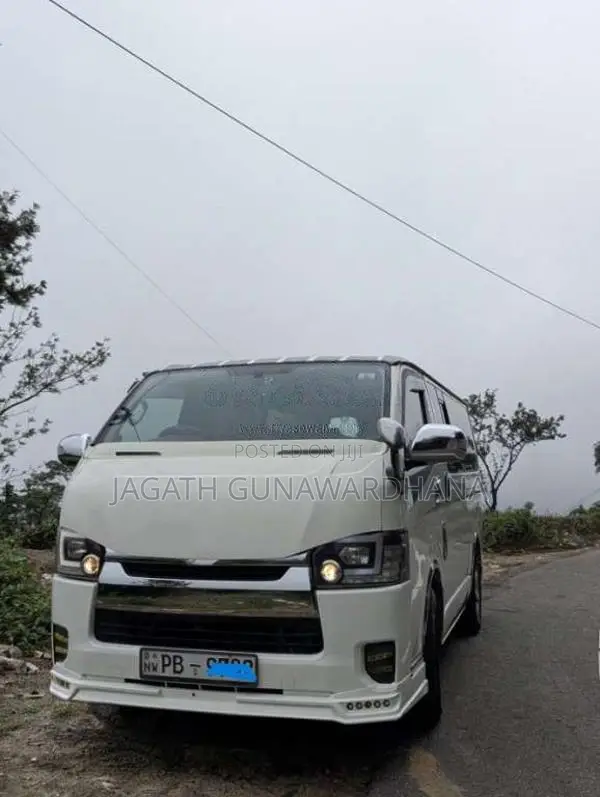 Toyota KDH 2007 Van (Used)
