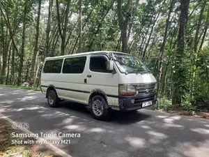 Toyota HIACE 2000 Van (Used)