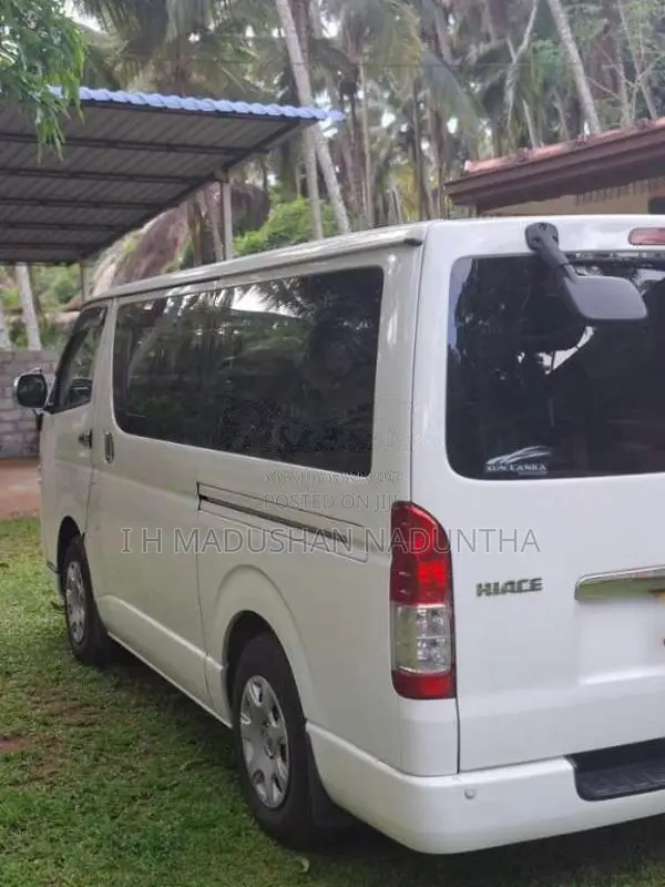 Toyota KDH Super GL 2019 Van (Used)