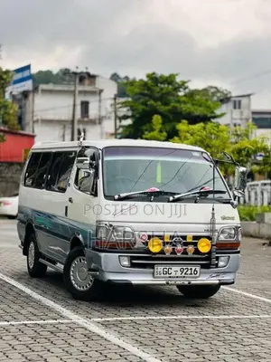 Toyota Dolphin 113 1995 Van (Used)