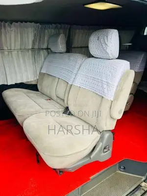 Toyota Dolphin 113 1995 Van (Used)