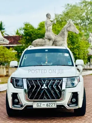 Mitsubishi Montero 2004 SUV (Used)